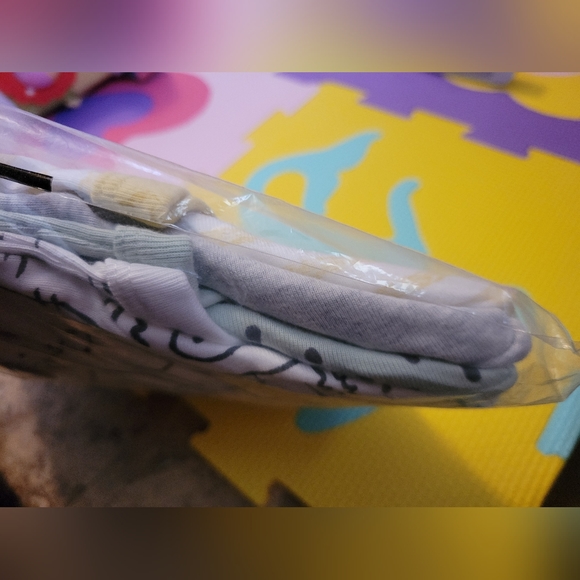 Cloud Island Baby Short Sleeve Bodysuits Yellow Multi (4 Pack) NWT SIZE 12M - Picture 2 of 6